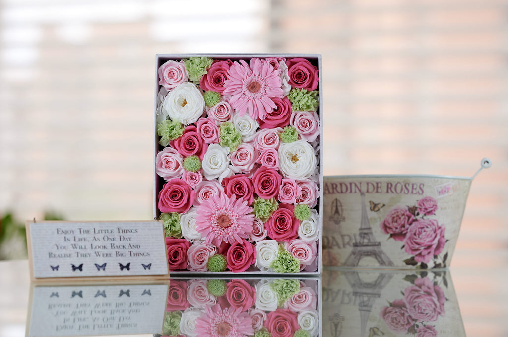 Fresh Pink (Preserved flowers Box)
